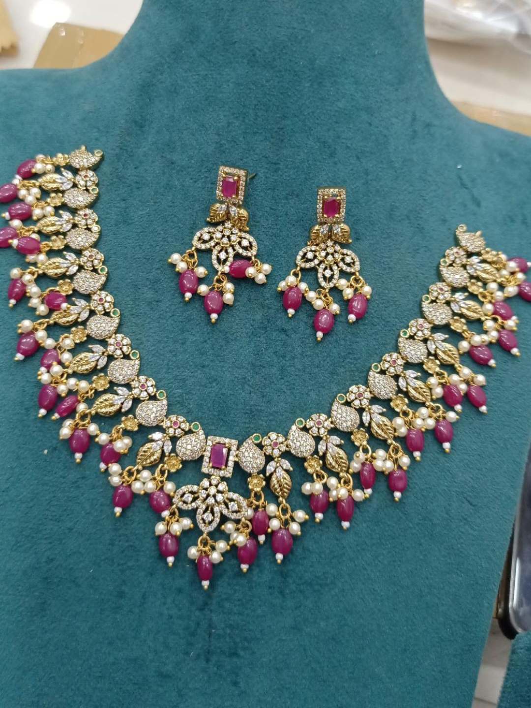 Ishhaara Pink Premium Apsara Pearl Bridal Short Neckpiece