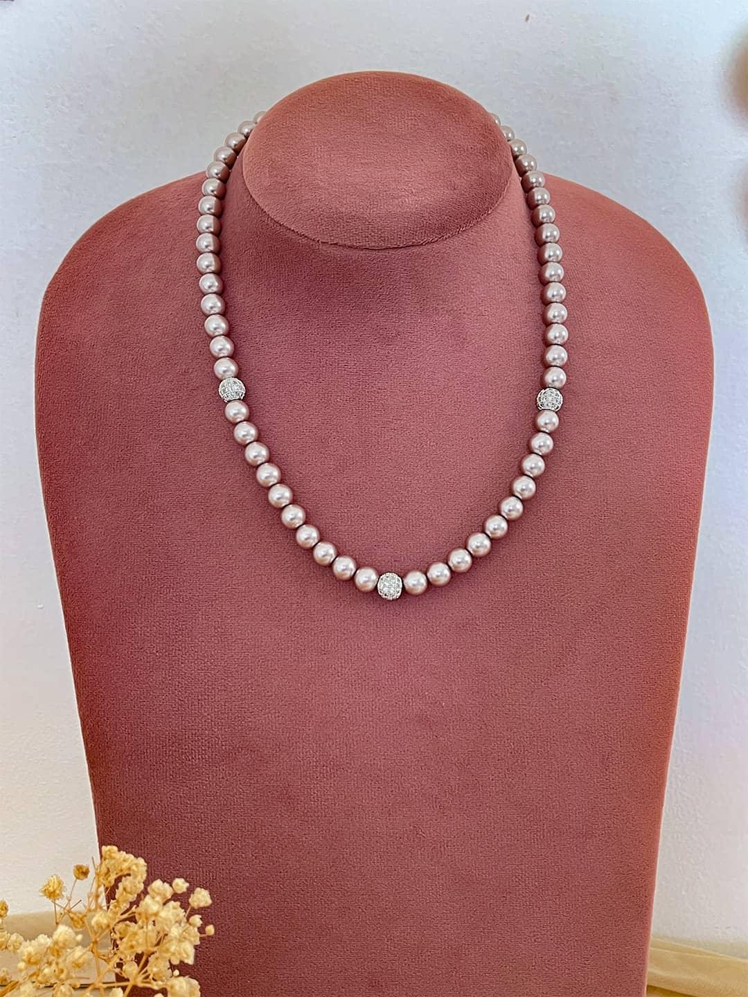 Ishhaara Gold Shell Pearls With 3 Diamond Balls