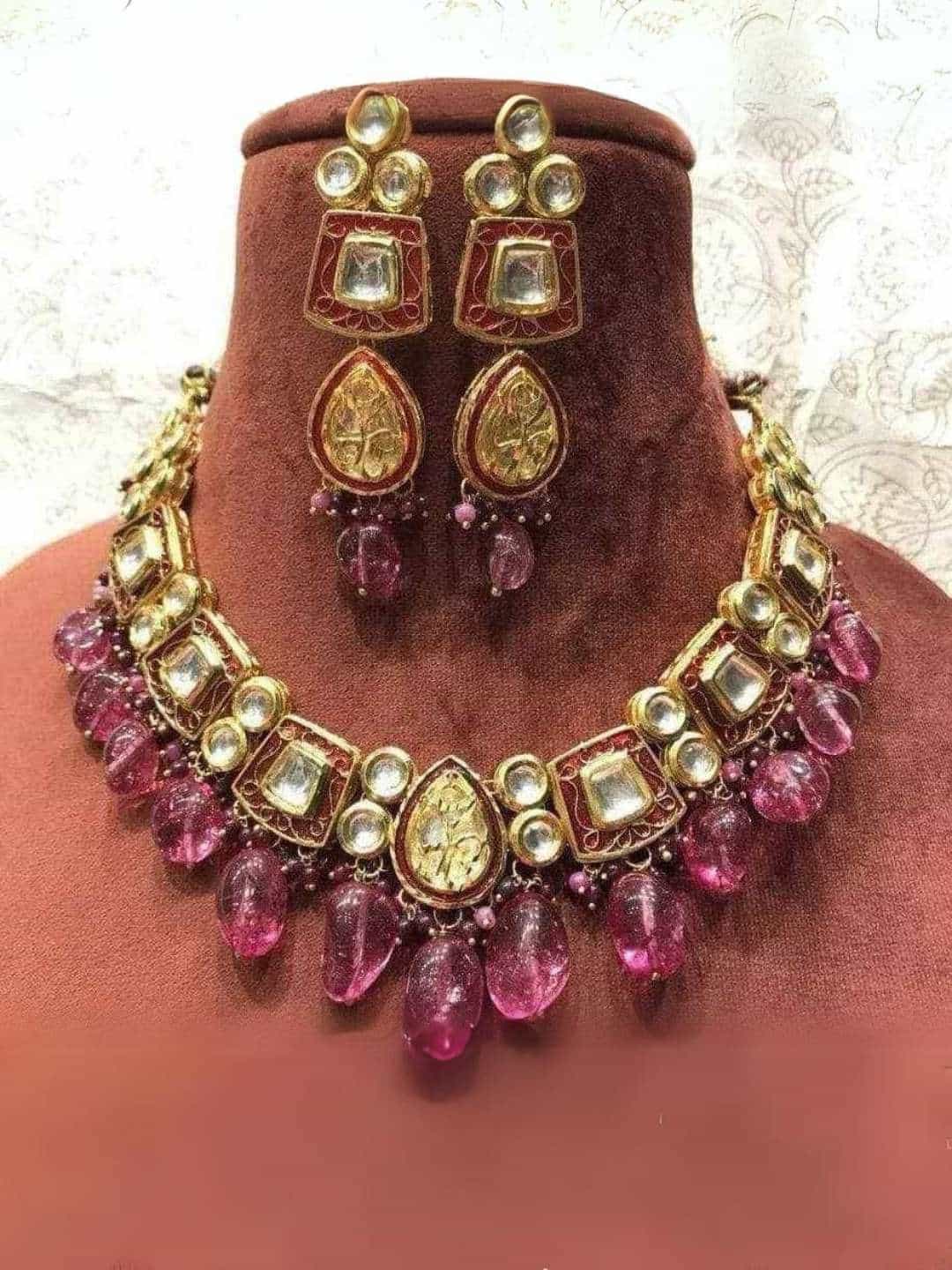 Ishhaara Pink Square And Drop Shape Necklace