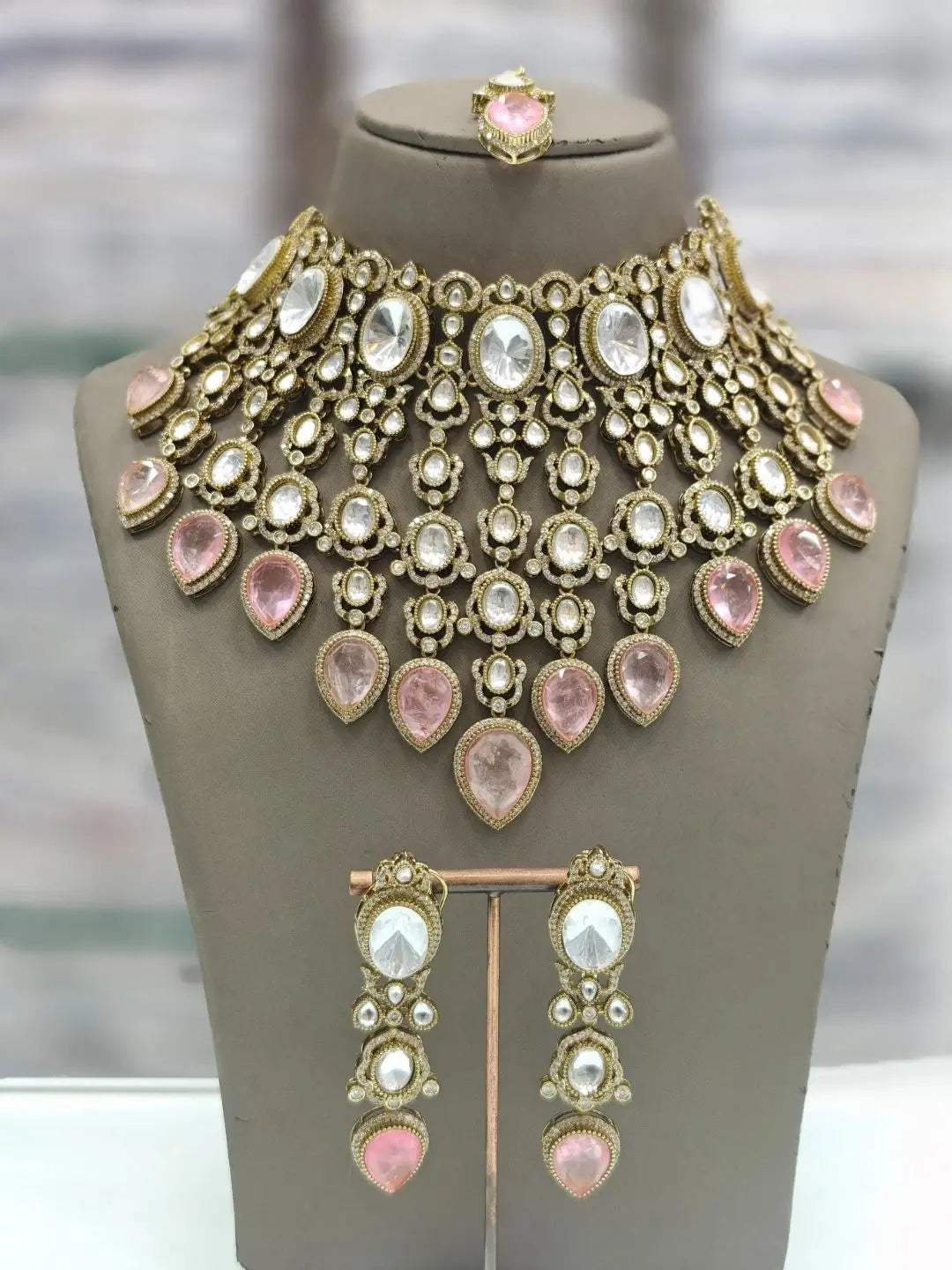 Ishhaara Pink Victorian Polished Moissanite Kundan Choker Necklace