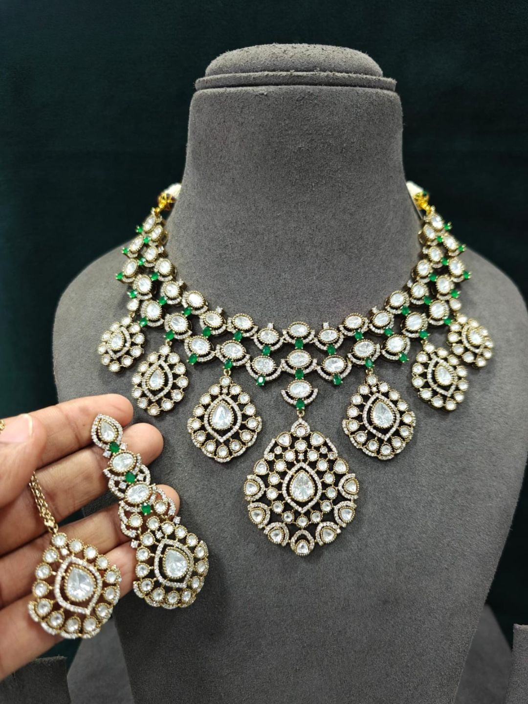 Ishhaara Piping Kundan Embellished Choker Set
