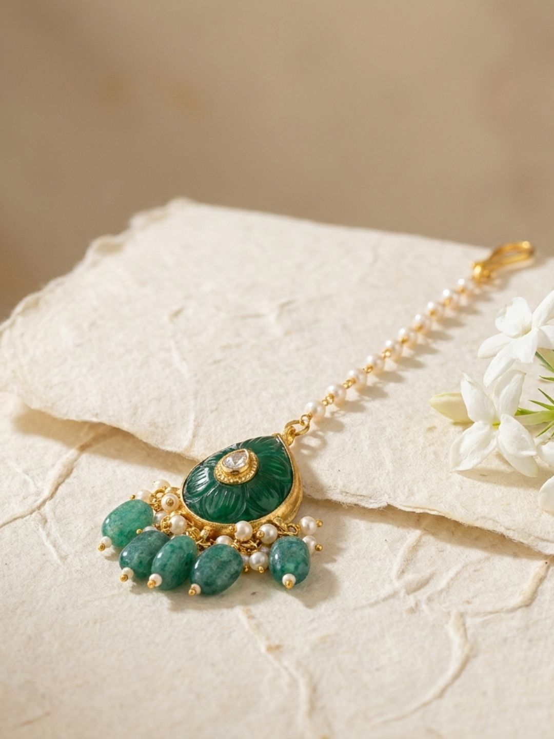 Ishhaara Polki Emerald Maangtikka
