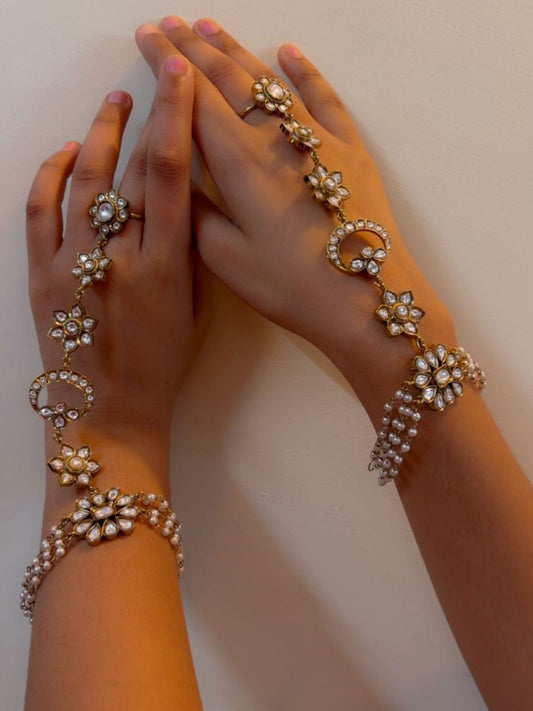 Ishhaara Polki Kundan Haathphool