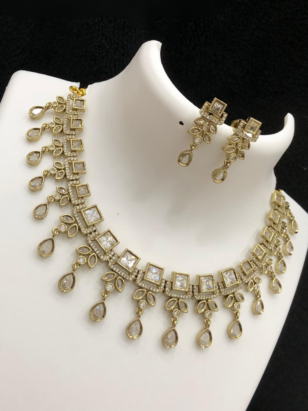 Ishhaara Polki Kundan Necklace Set