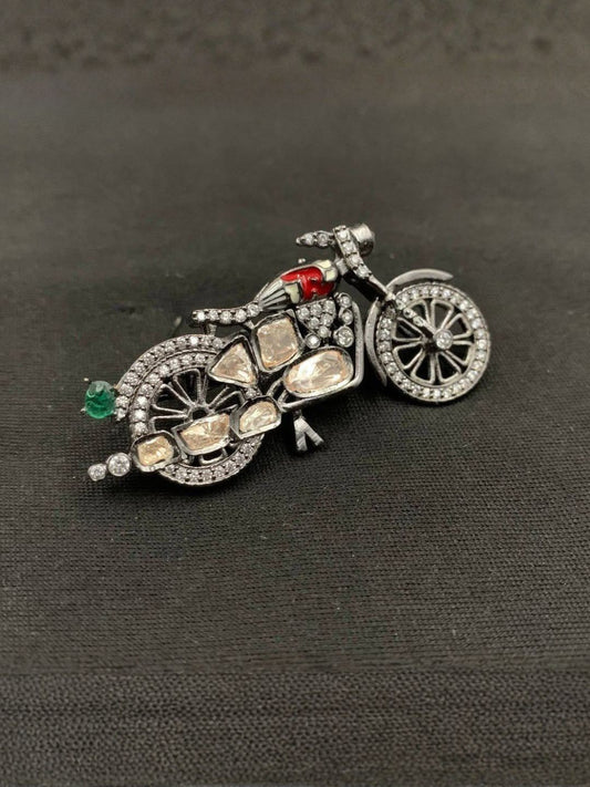 Ishhaara Polki Moissanite Bullet Brooch