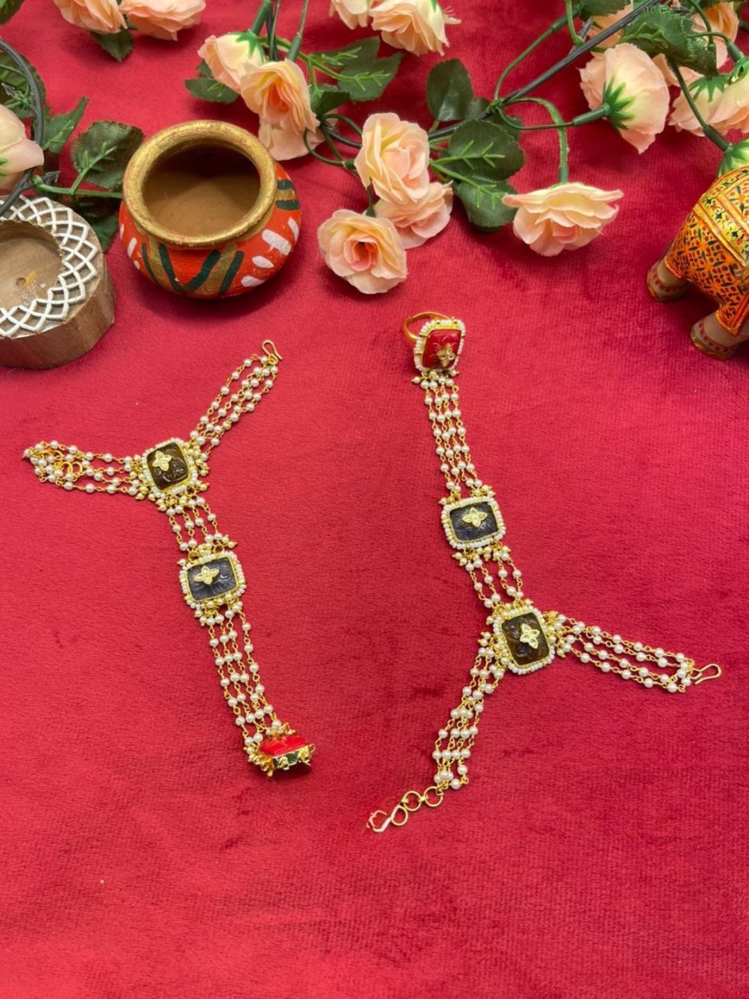 Ishhaara Precious Stone Studded Pachi Kundan Hathphool