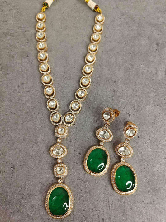 Ishhaara Premium Green Color Kundan Choker Neclace With Stud Earring Set