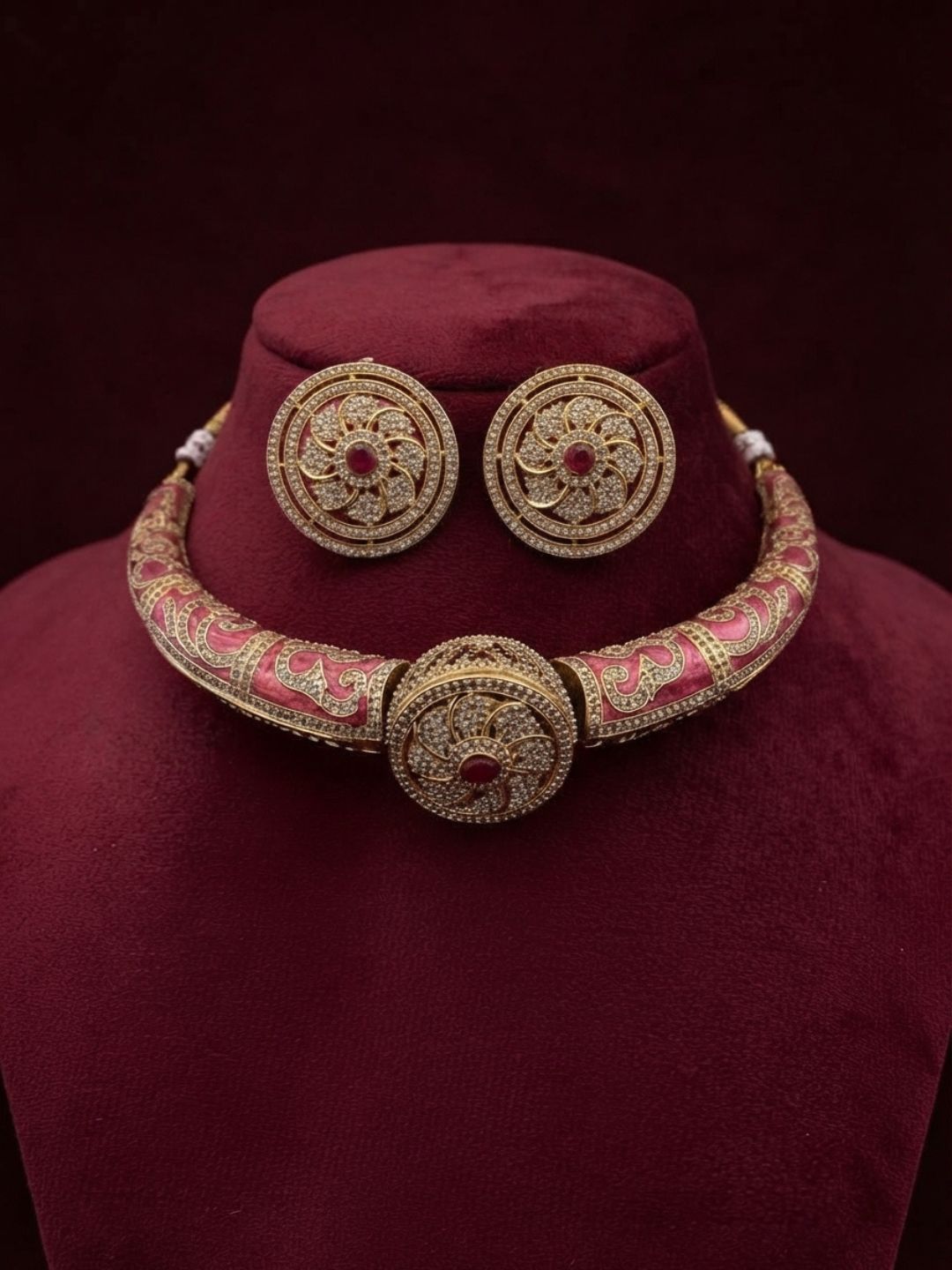 Ishhaara Premium Hasli Necklace