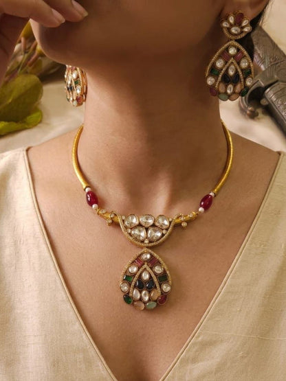 Ishhaara Premium Polki Hasli Set