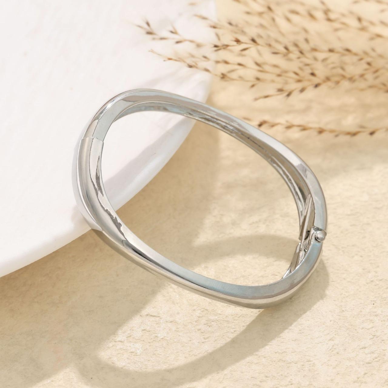 Ishhaara Punk Vintage Hip Hop Irregular Cuff Bangle