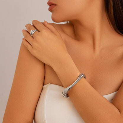 Ishhaara Punk Vintage Hip Hop Irregular Cuff Bangle
