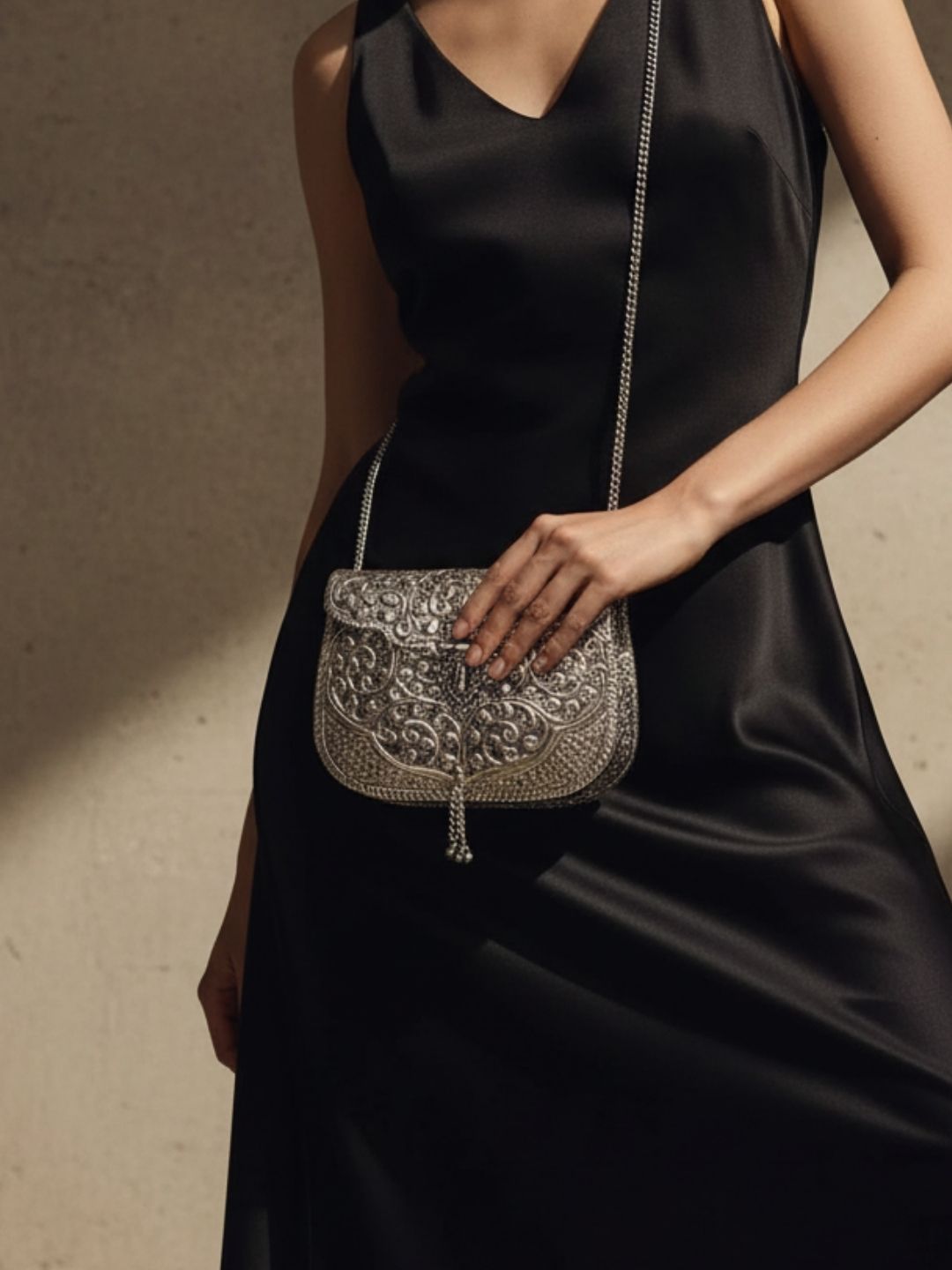 Ishhaara Pure Hand Carved Silver Metal Clutch