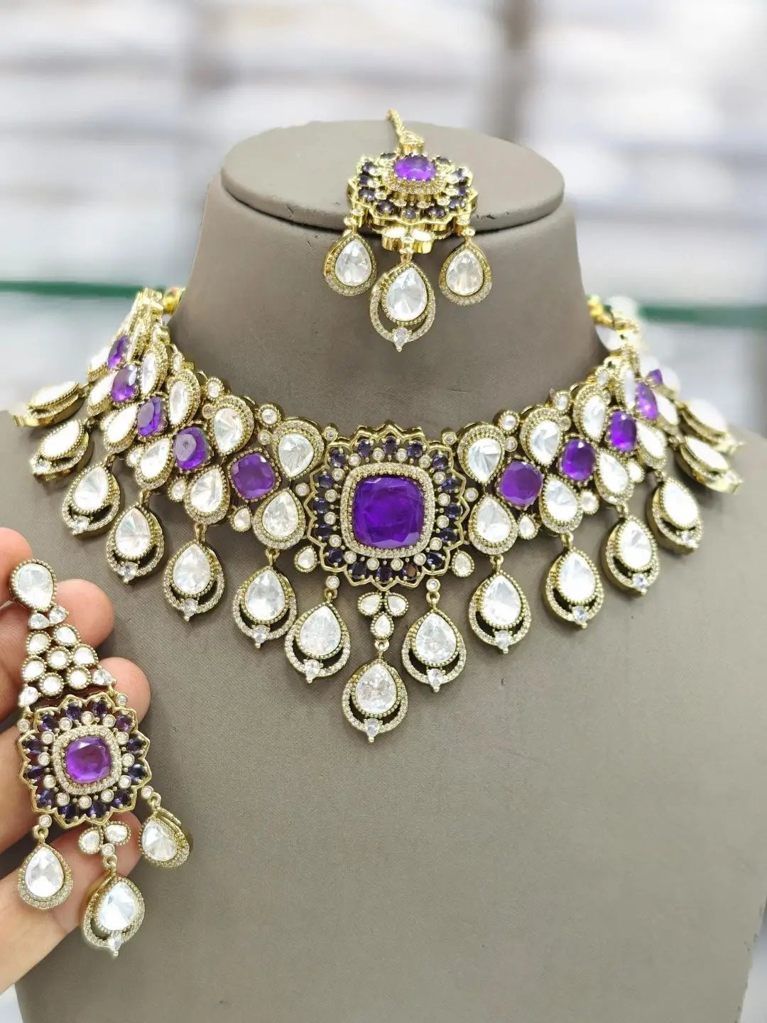 Ishhaara Green Moissanite Kundan Victorian Polished Choker Necklace