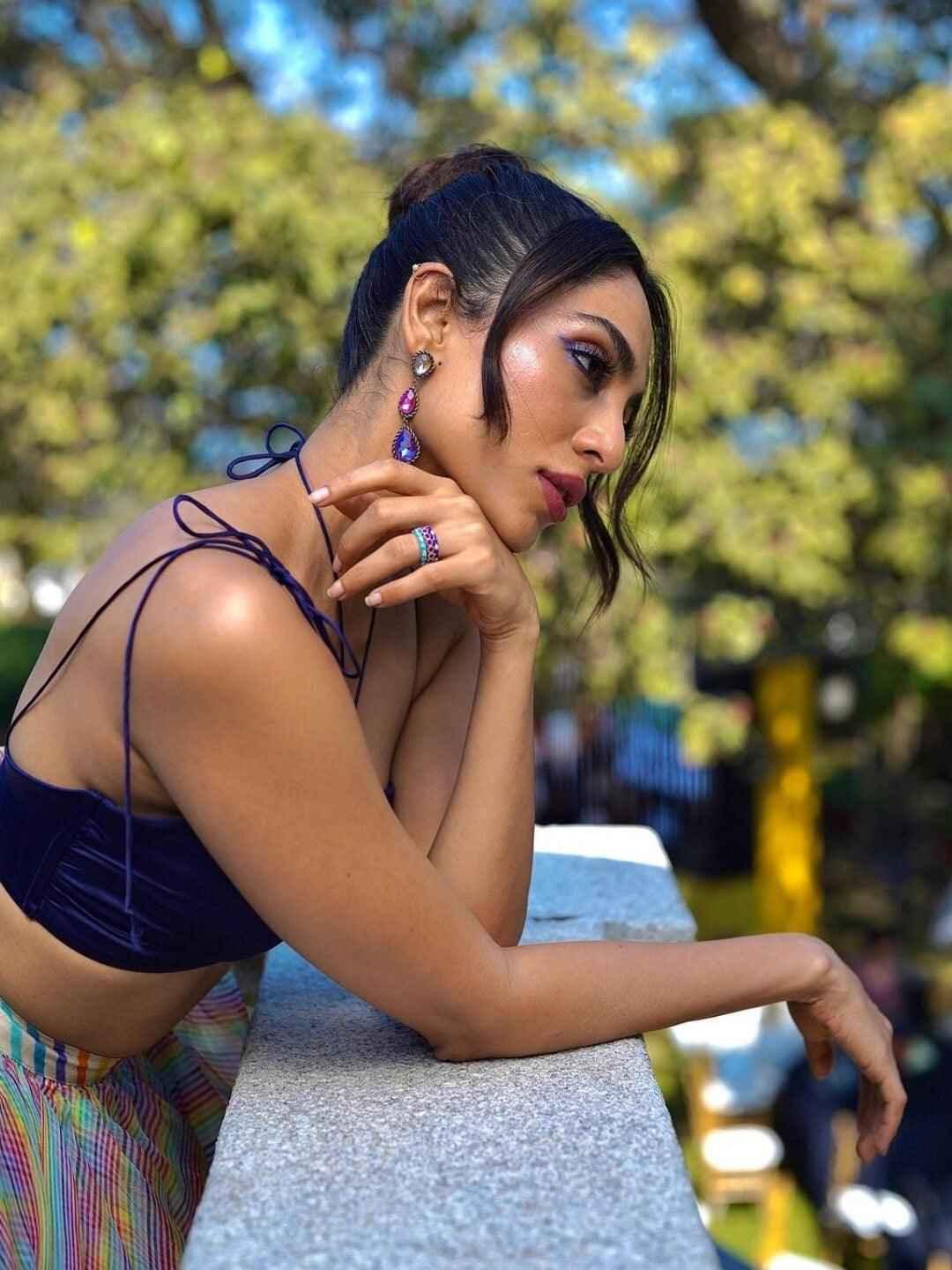Ishhaara Sobhita In Drop 3 Tiered Earrings