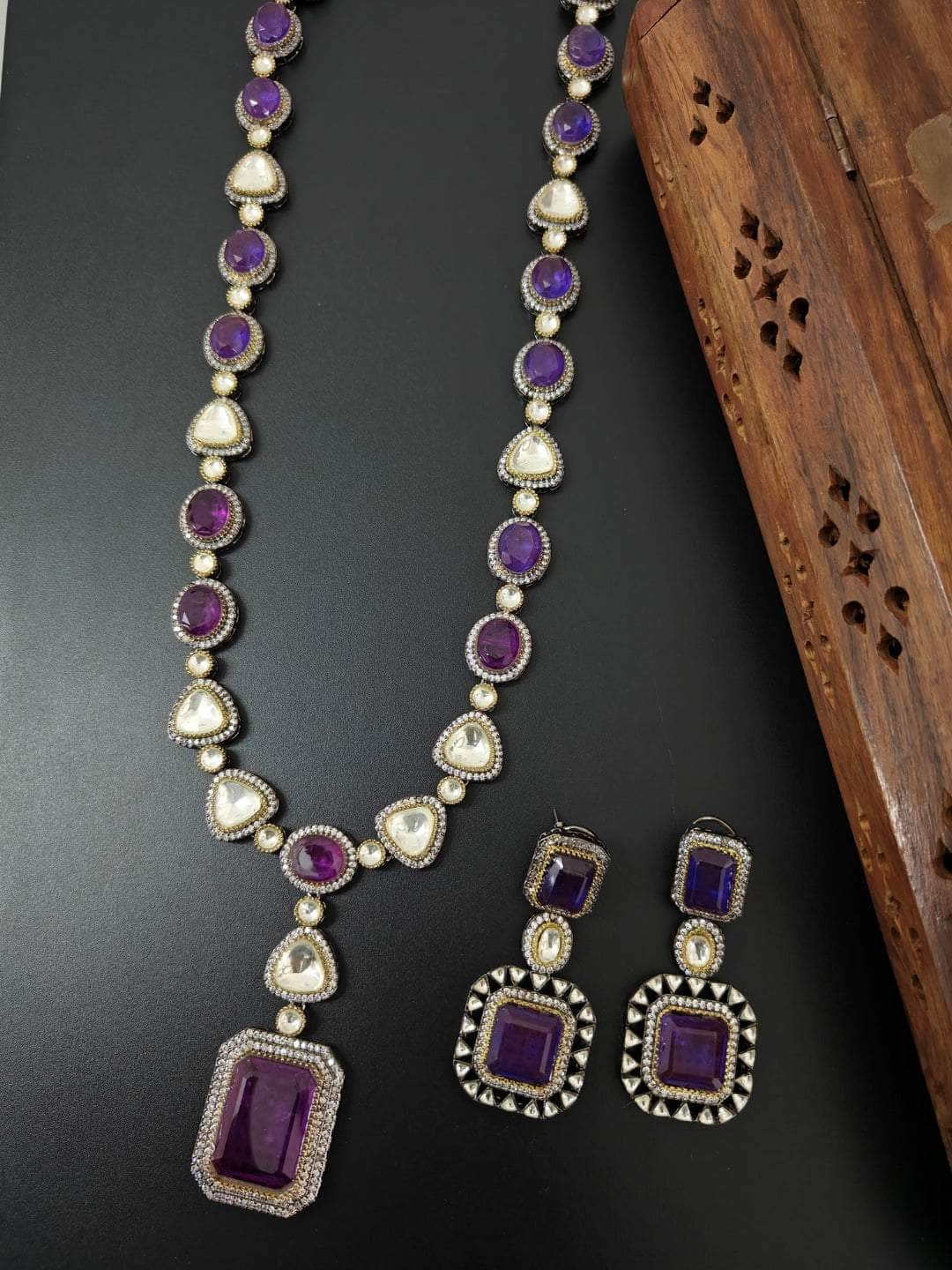Ishhaara Purple Victorian Finish Beautiful Stone Necklace Set