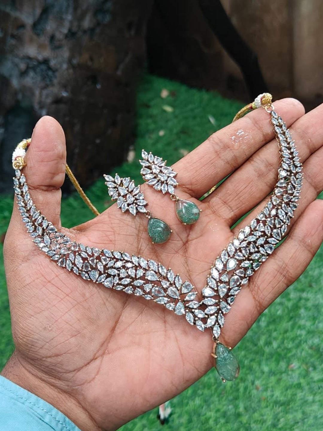 Ishhaara Radiant Diamond Necklace