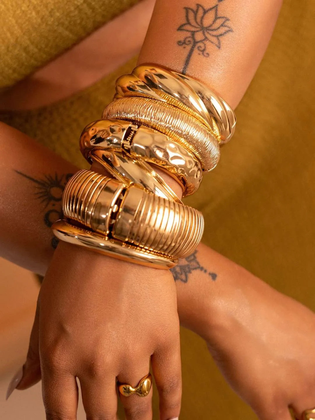 Ishhaara Raja Kumari In Criss Cross Design Cuff