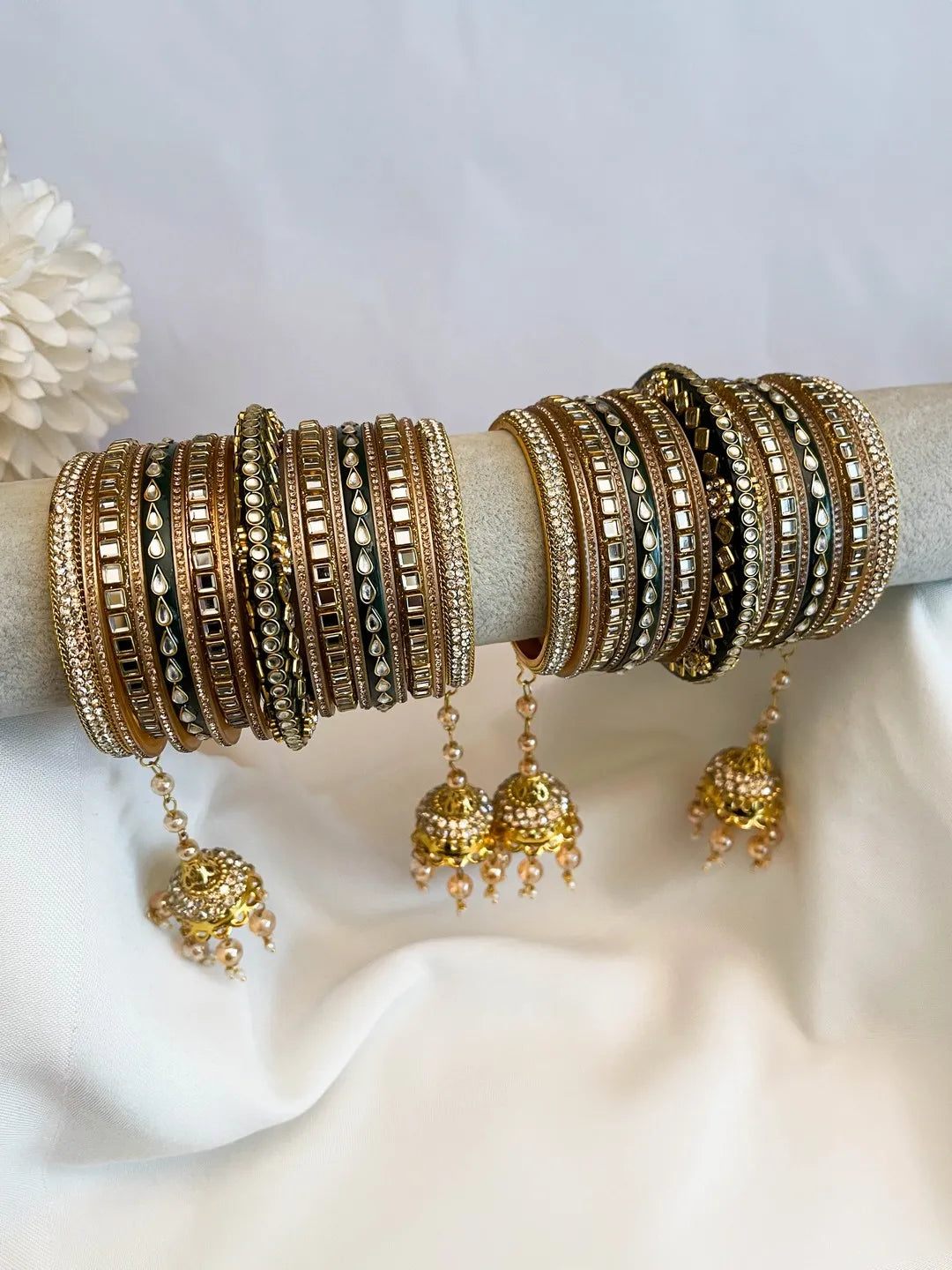 Buy Rajasthani Kundan Studded Chooda With Jhula Bangles Online - Ishhaara