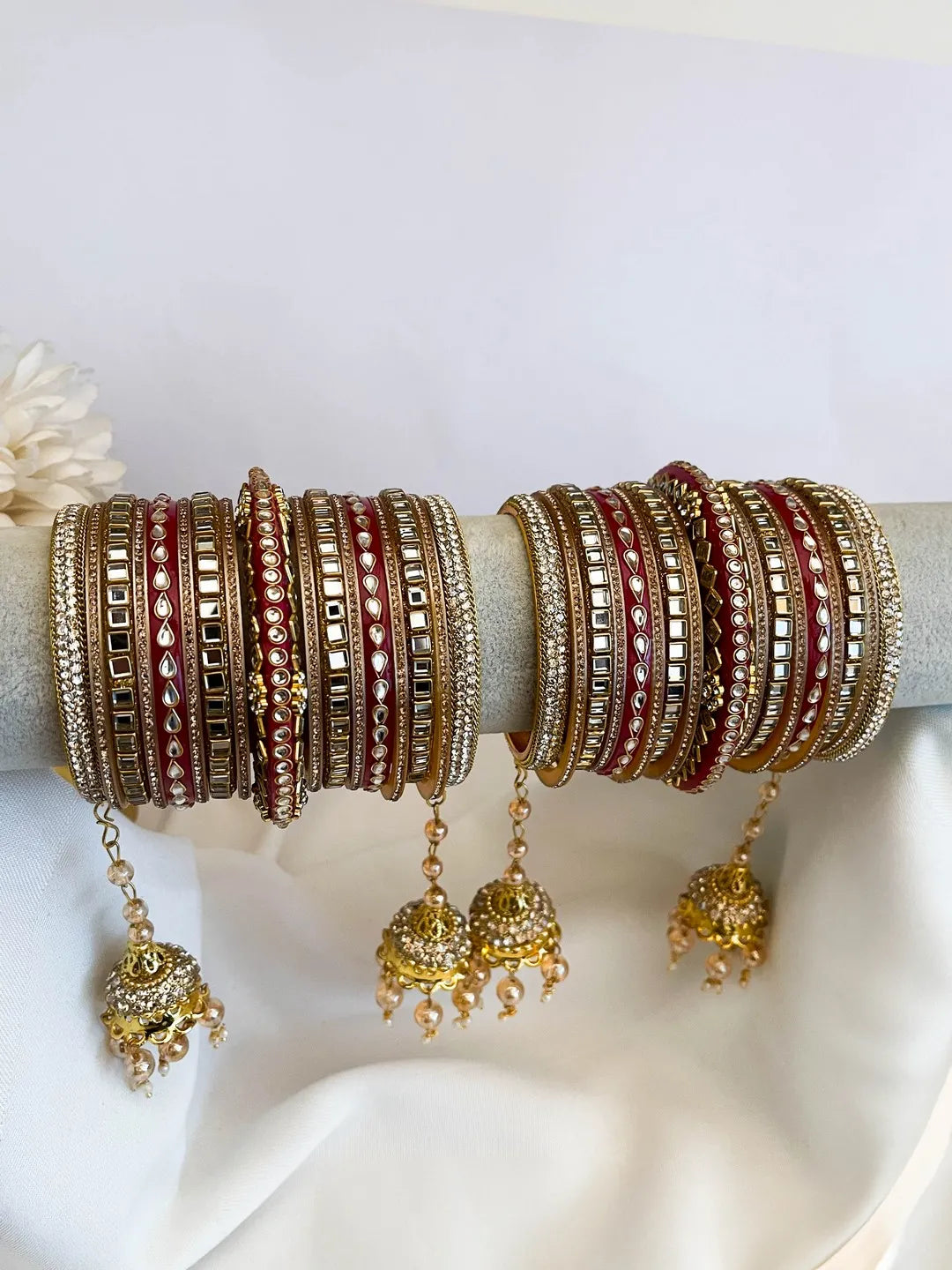 Ishhaara Rajasthani Kundan Studded Chooda With Jhula Bangles