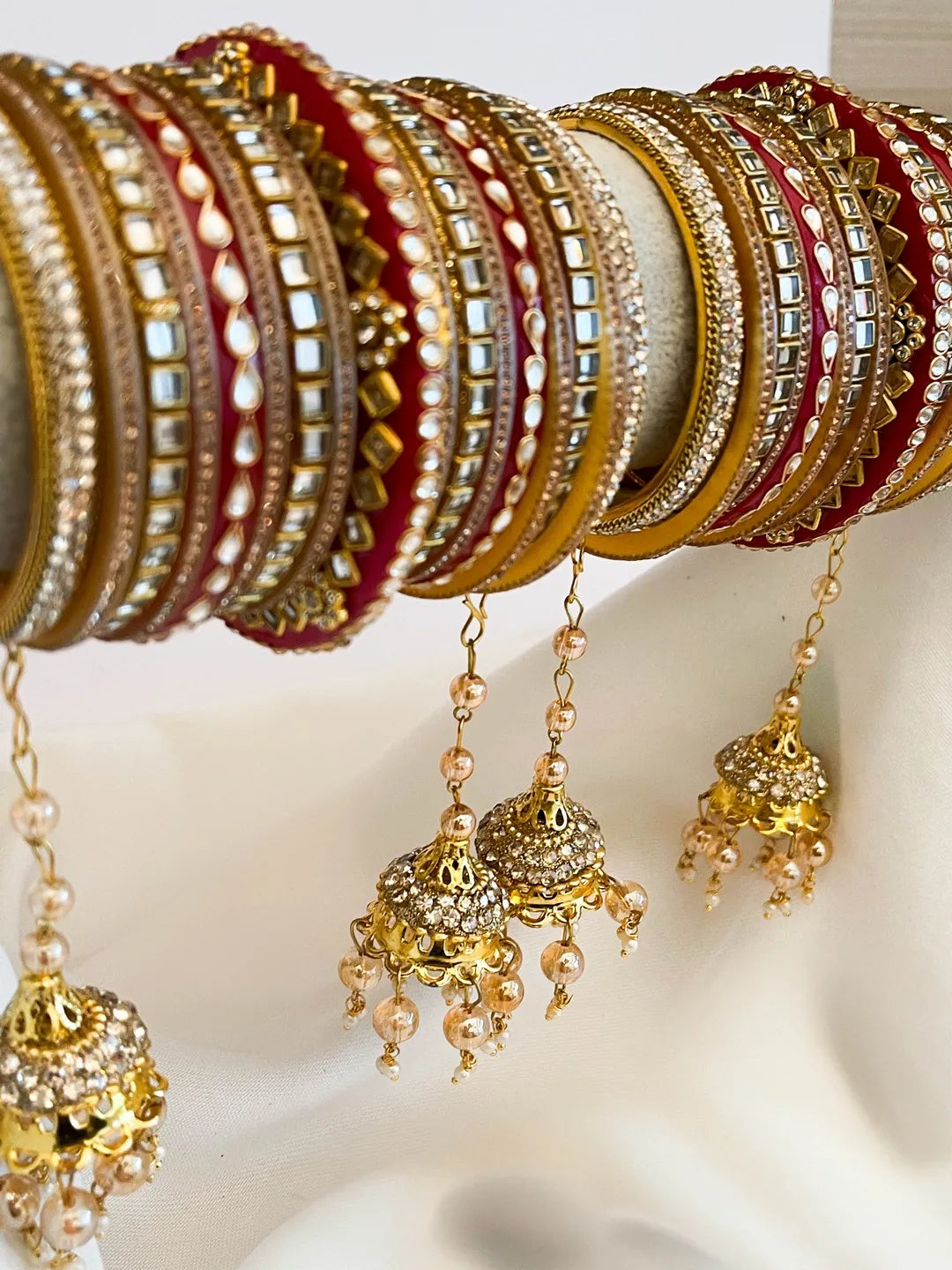 Ishhaara Rajasthani Kundan Studded Chooda With Jhula Bangles