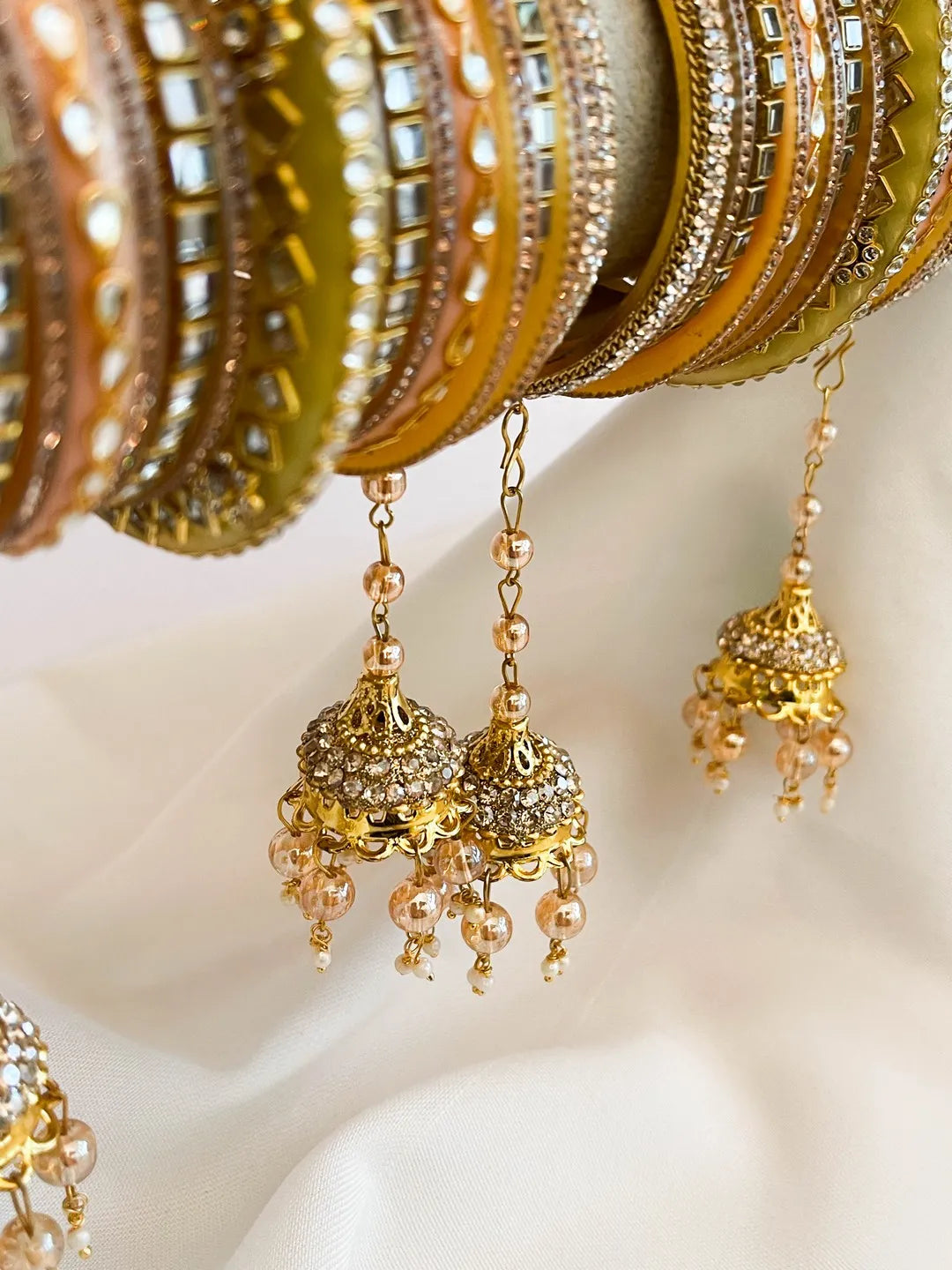 Ishhaara Rajasthani Kundan Studded Chooda With Jhula Bangles