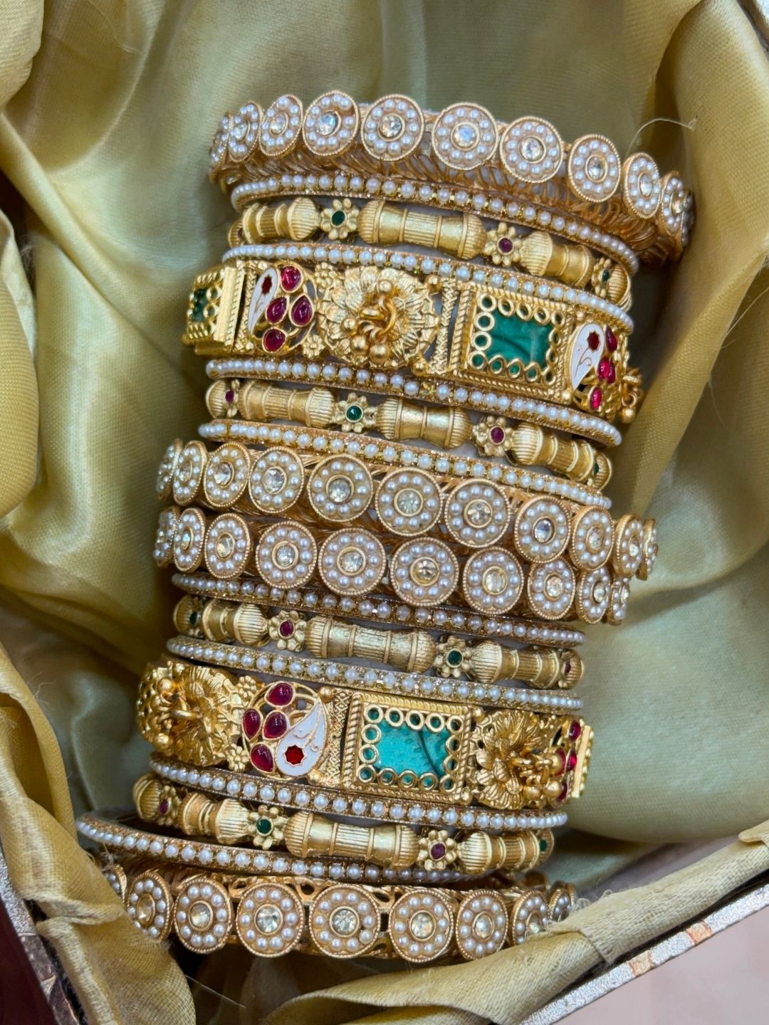 Ishhaara Rajwadi Bridal Bangle Set