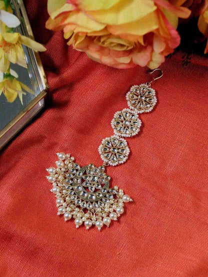 Ishhaara Rajwadi Chandbali Teeka