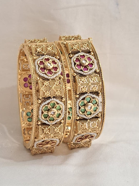 Ishhaara Rajwadi Heritage Screw Bangles