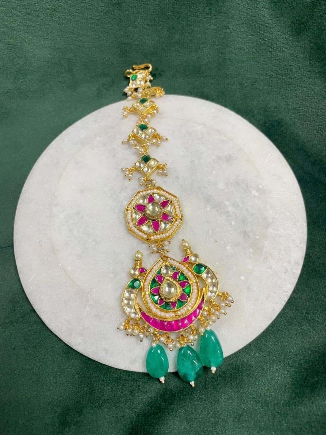 Ishhaara Rajwadi Styled Pacchi Kundan Maang Tikka