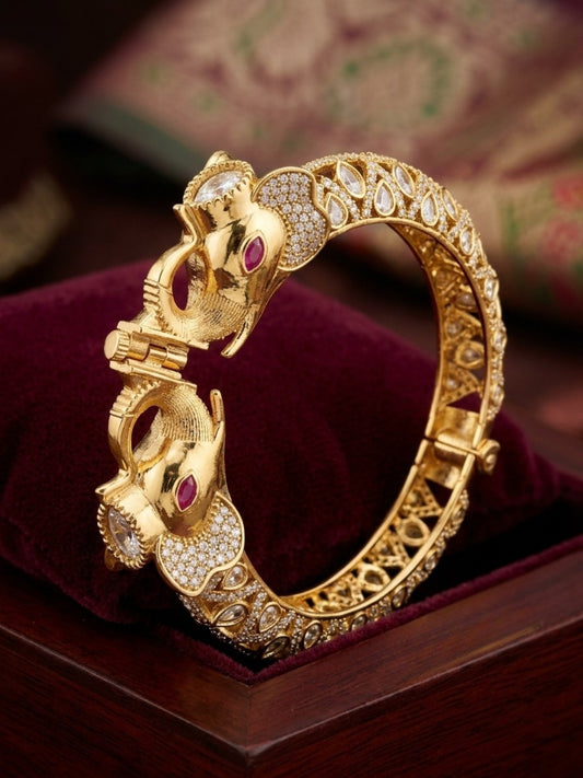 Ishhaara Rajwadi Transparent Stone Elephant Kada