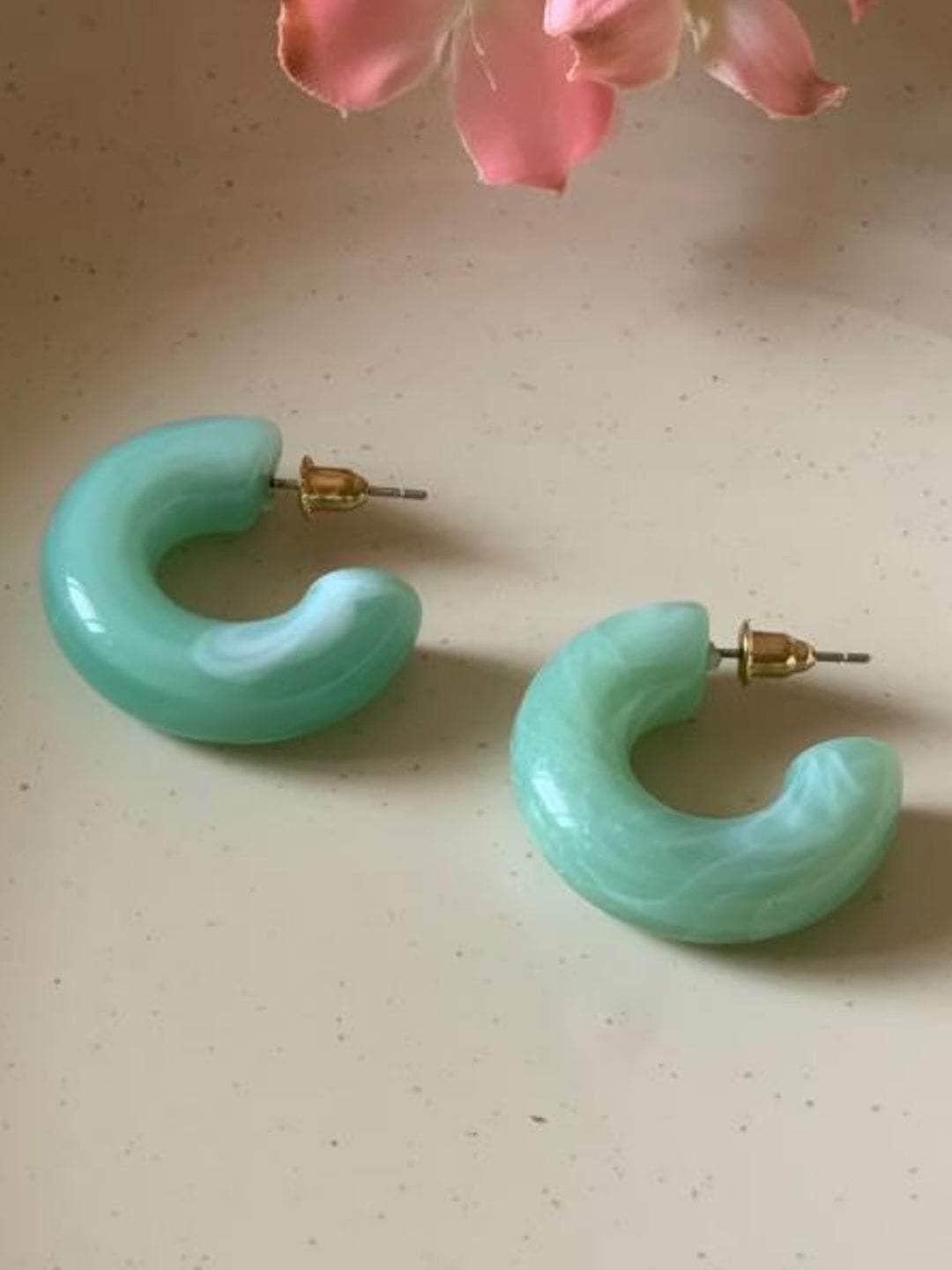 Ishhaara Rakul Singh In Green Small Acrylic Hoops