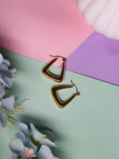 Ishhaara Rakul Singh In Trapezoid Hoop Earrings