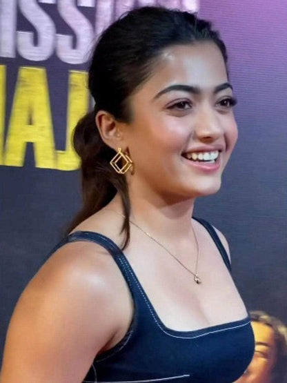 Ishhaara Rashmika Mandanna In Gold Square Cube Hoops Huggies