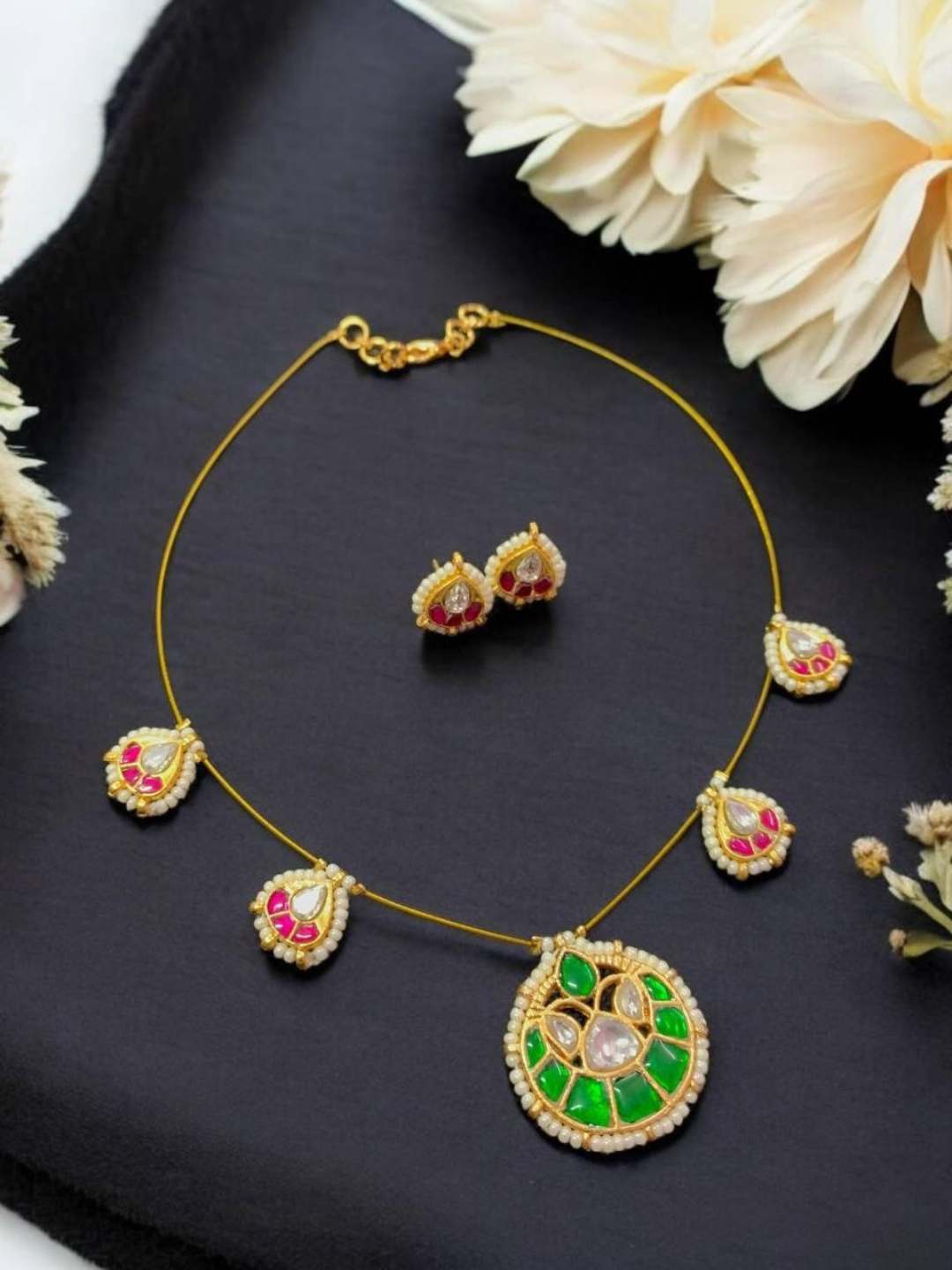 Ishhaara Real Jadau Kundan Simple Invisible Necklace