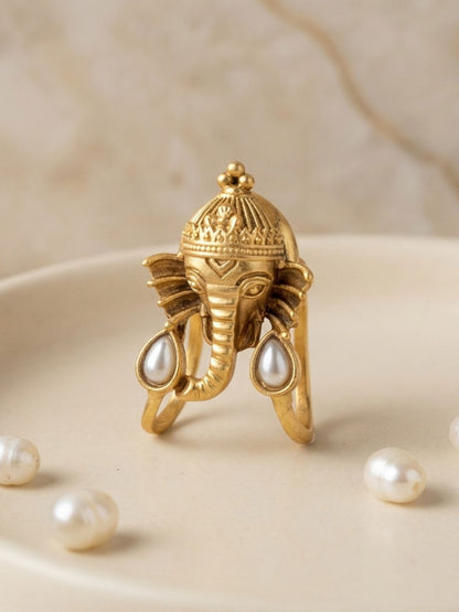 Ishhaara Real Kemp Classic Ganesha Vanki Finger Ring