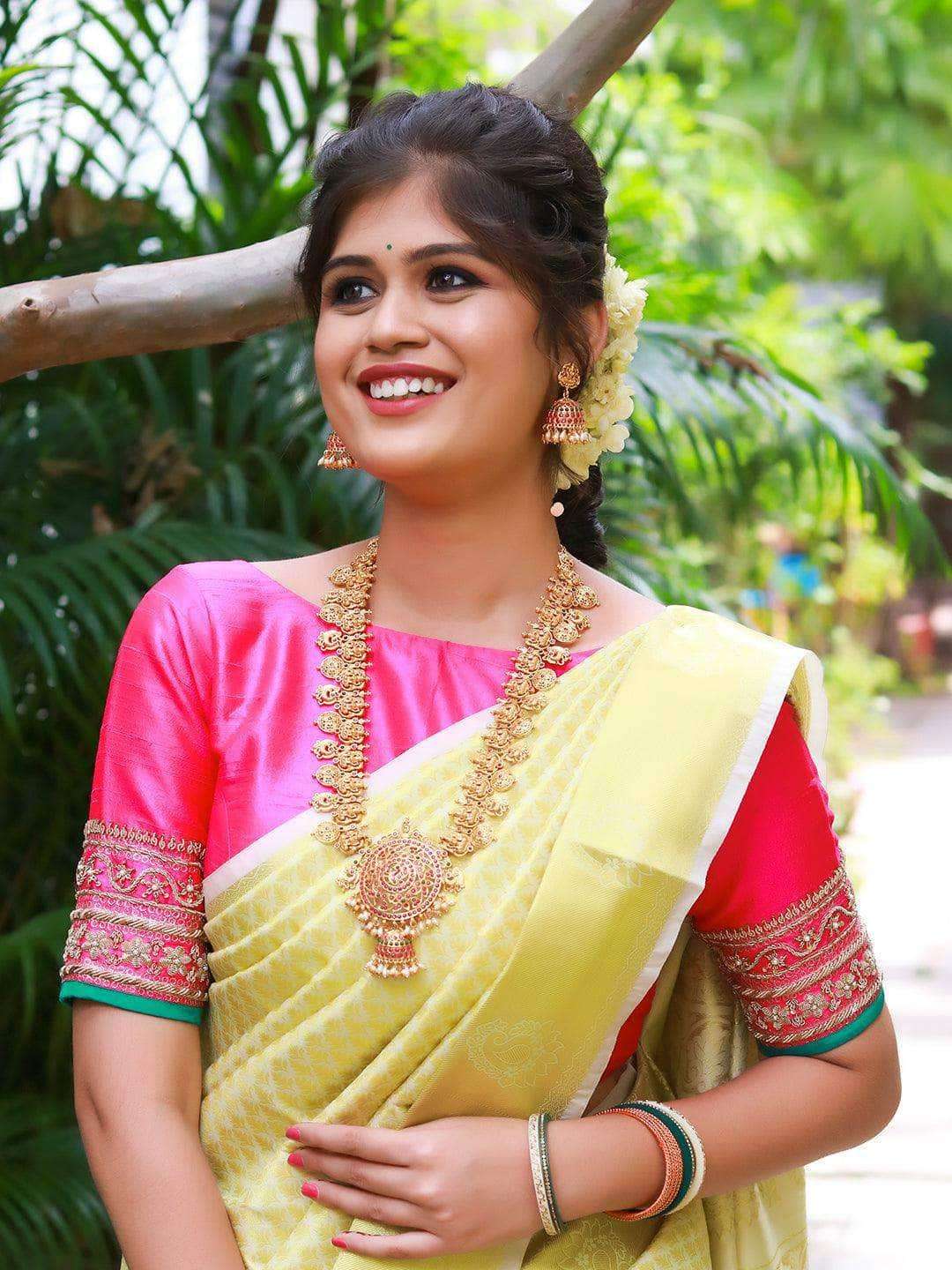 Ishhaara Real Kemp Heavy Bridal Necklace Set