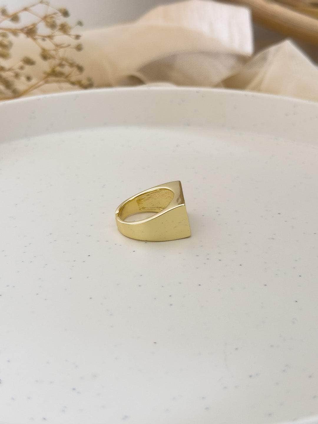 Ishhaara Rectangle Shaped Pearl Statement Ring