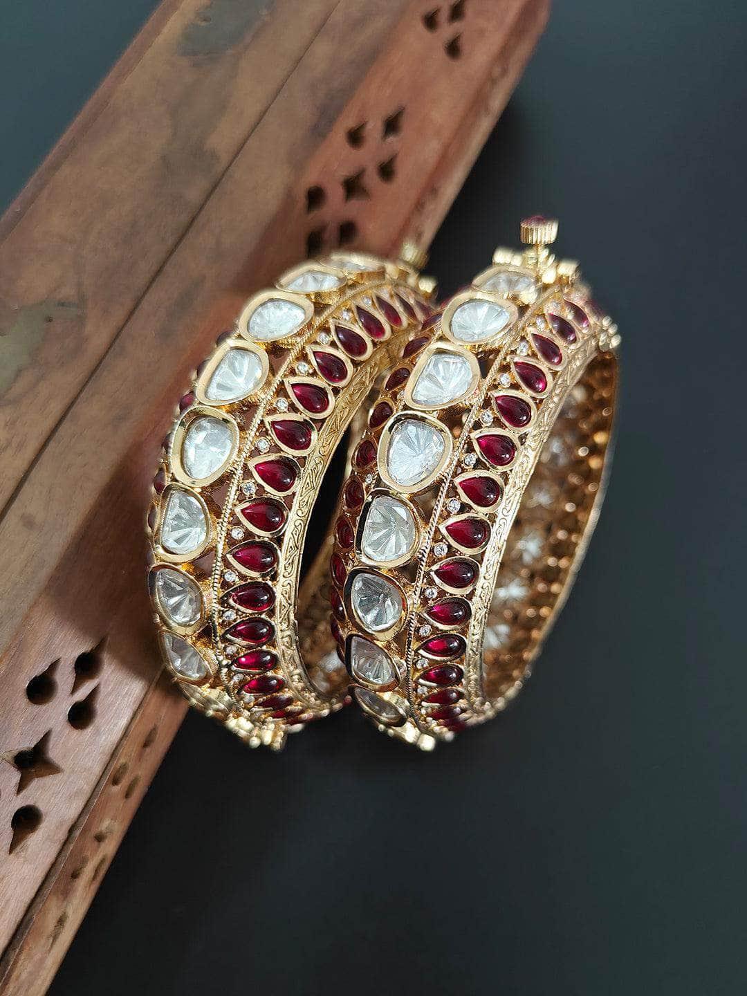 Ishhaara Meenakari Oval Shaped Kundan Bangles