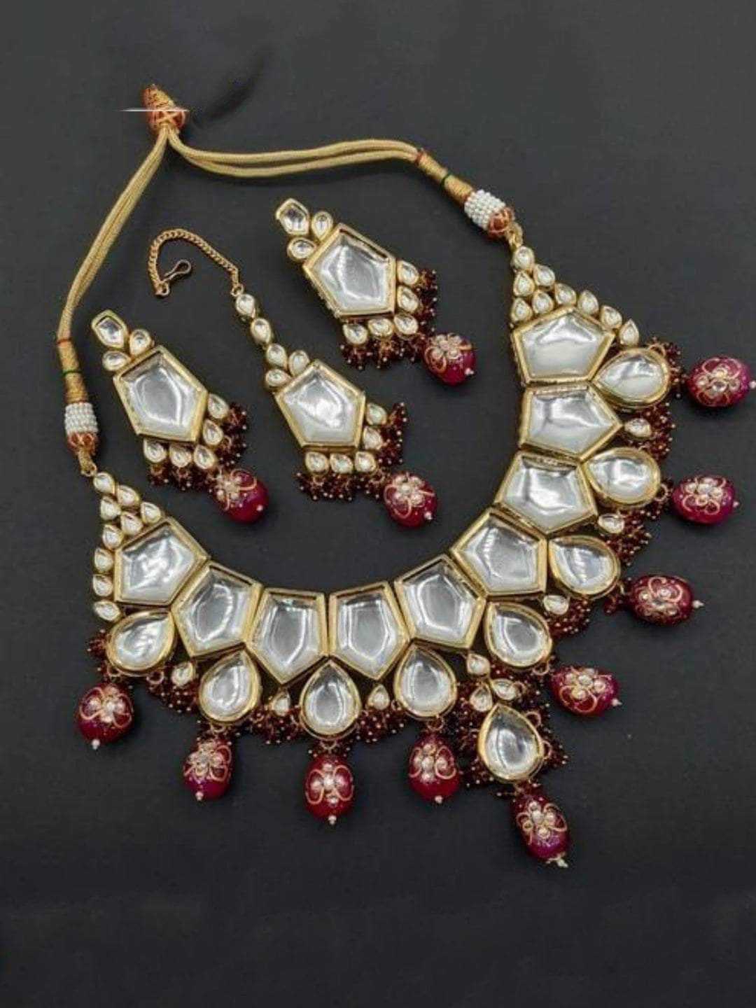 Ishhaara Red Big Kundan Drop Motif Necklace Set