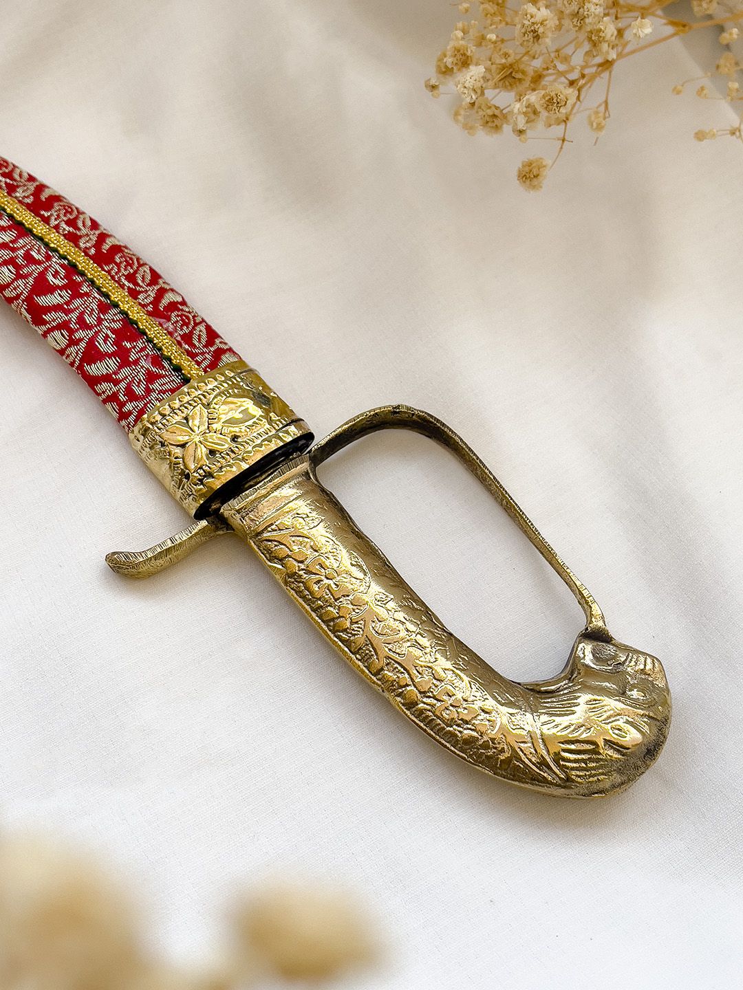 Ishhaara Red Colored Rajwadi Groom Katar