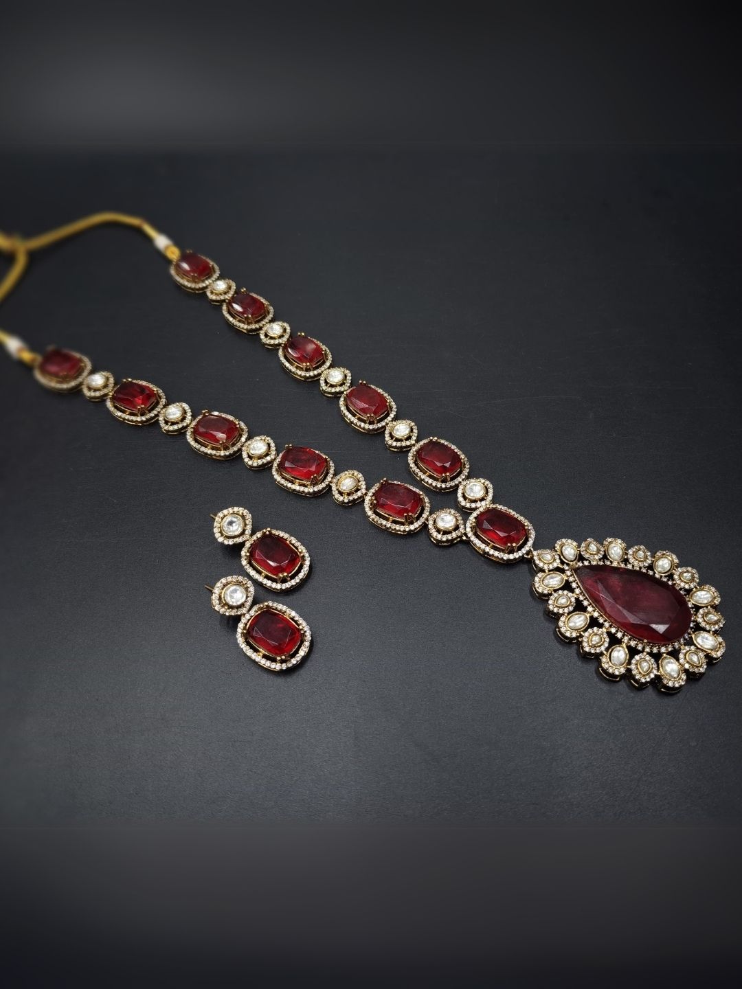 Ishhaara Red Emerald Cassidy Zirconia Jewellery Set