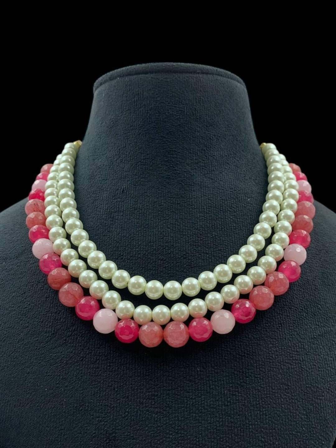 Ishhaara Red Gemstones And Pearl Studded Layered Choker