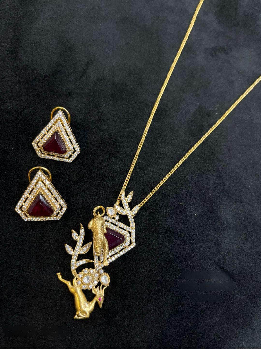 Ishhaara Red Graceful Triangle Shaped Polki Necklace