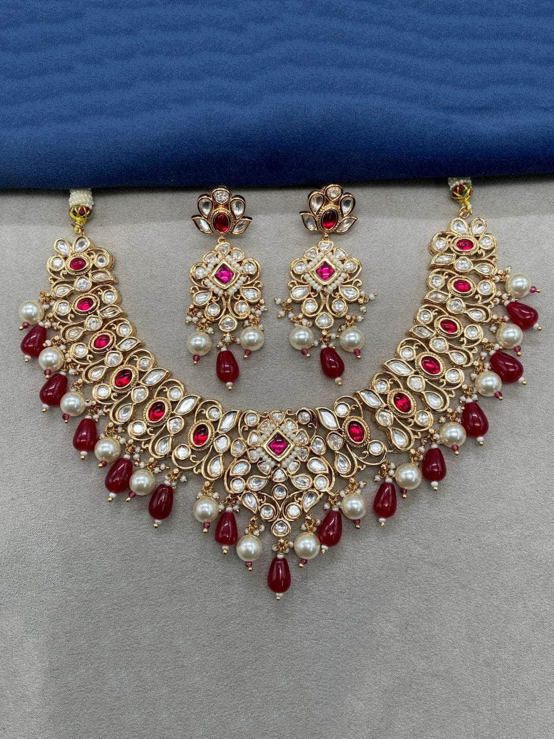 Ishhaara Red Intricate Radiant Necklace