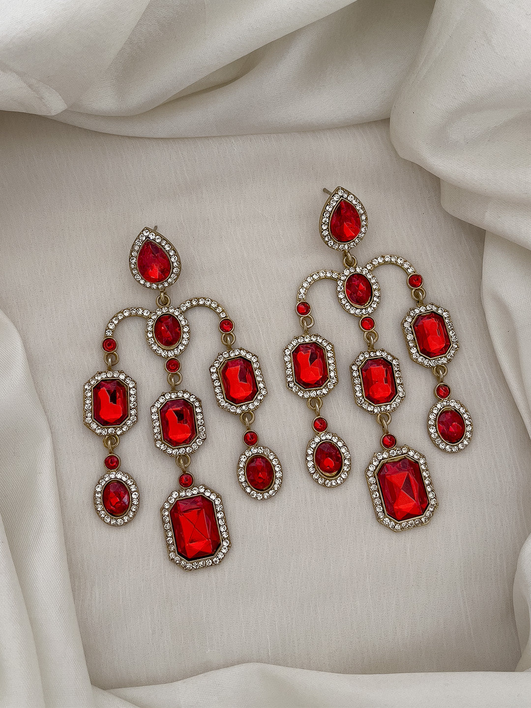 Ishhaara Red Kundan Studded Droplet Earring