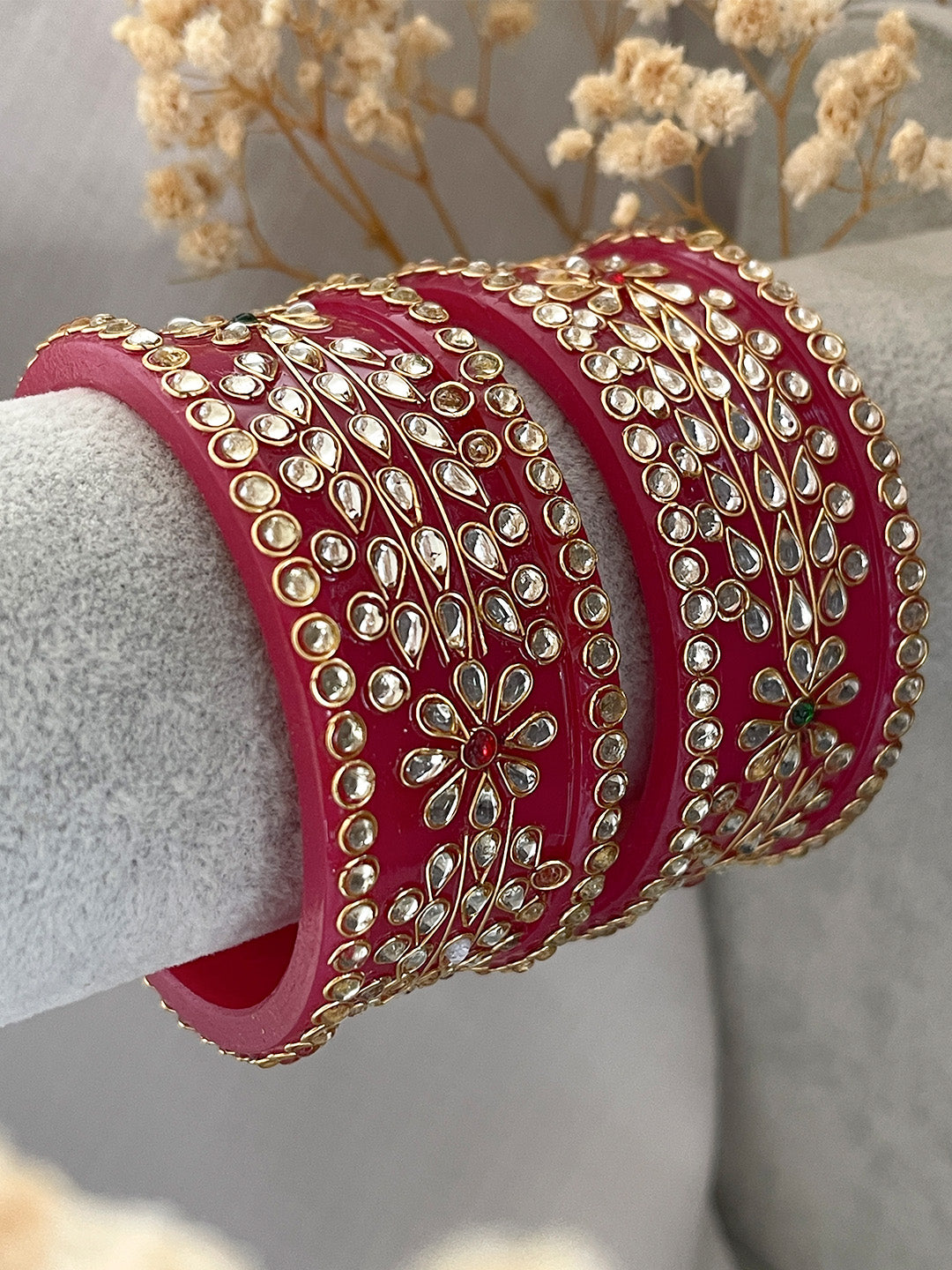 Ishhaara Red Lakh Kada With Beautiful Kundan Design