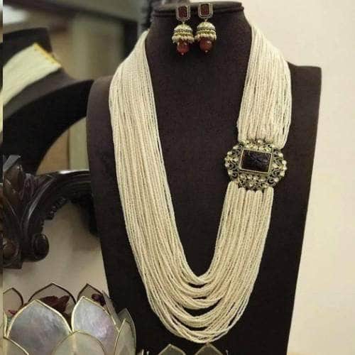 Ishhaara Red Multi Layered Pearl Side Patch Necklace Set