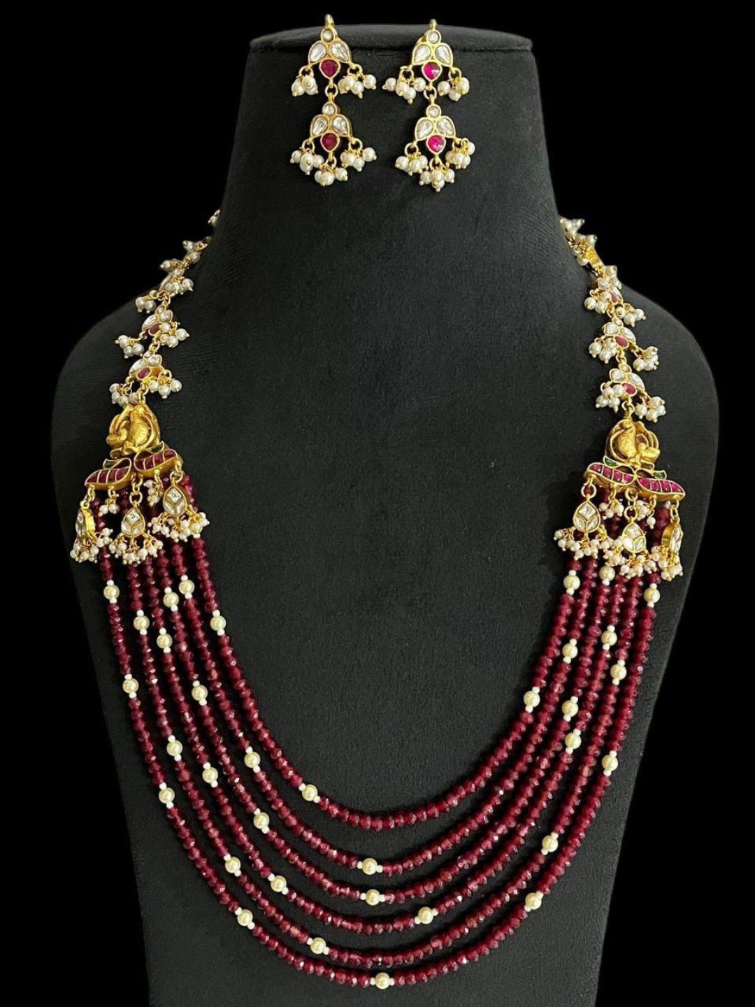 Ishhaara Green Onyx And Kundan Studded Multilayered Necklace