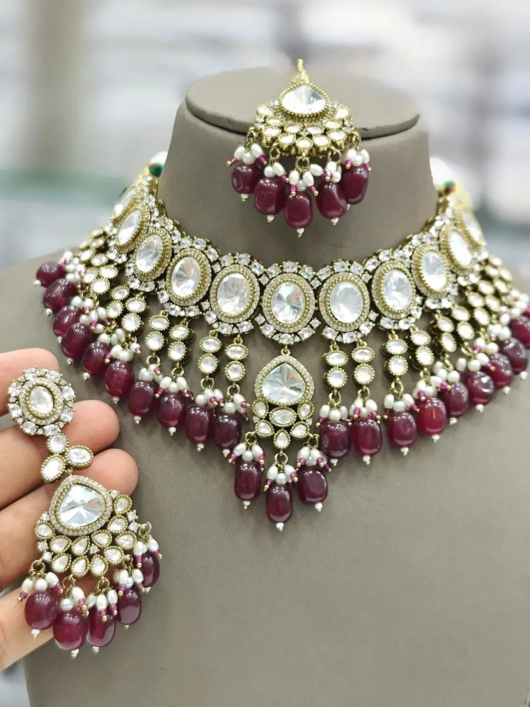Ishhaara Red Oval Shaped Polki Kundan Studded Choker