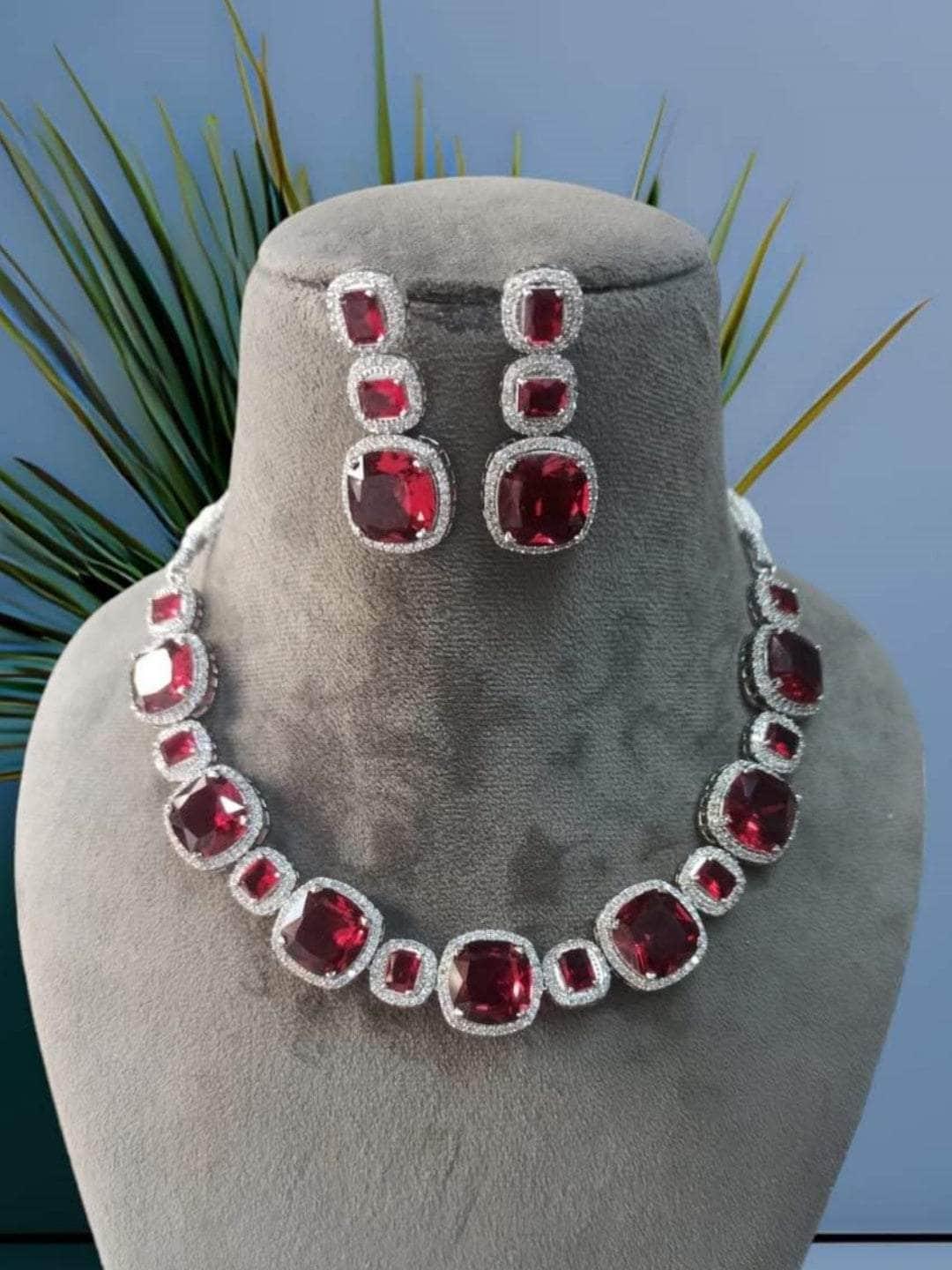 Ishhaara Simple Square Kundan Necklace